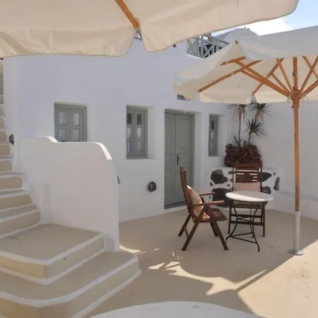 Fanari Hotel Oia (Santorini)